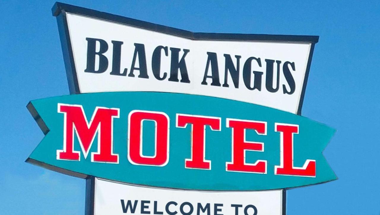 Black Angus Motel Poteau Екстериор снимка